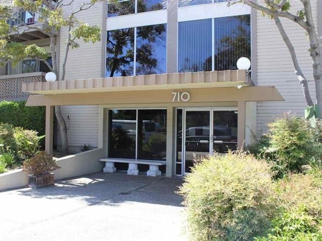 Condo for sale in San Mateo, California