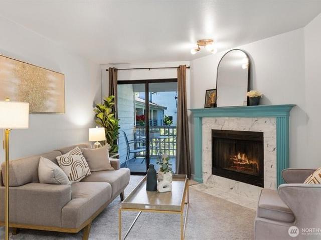 Condo for sale in Shoreline, Washington