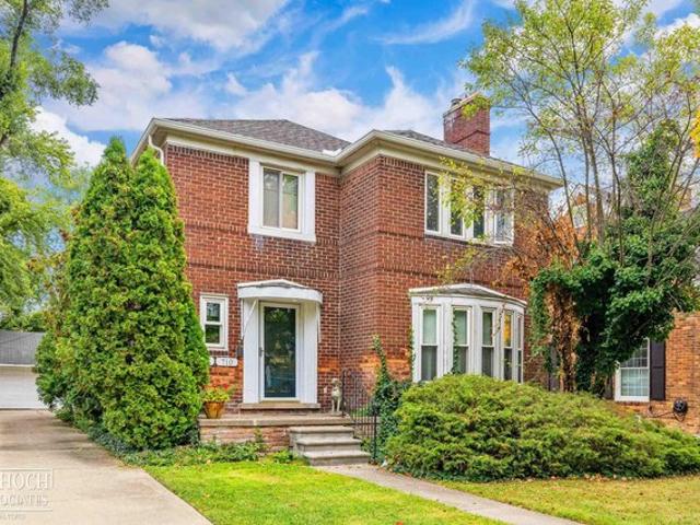 House for sale in Grosse Pointe, Michigan