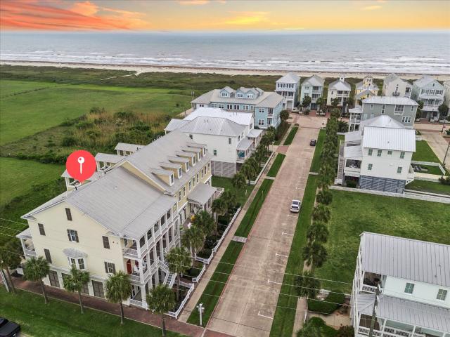 Townhouse for sale in Galveston, Texas