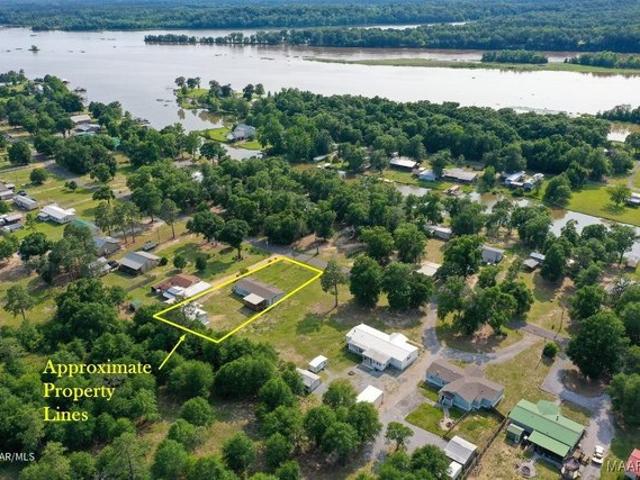 House for sale in Camden, Alabama