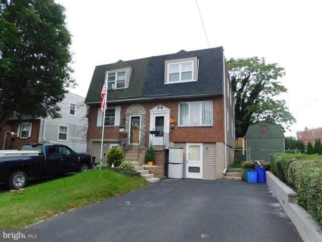 Townhouse for sale in Folcroft, Delaware County