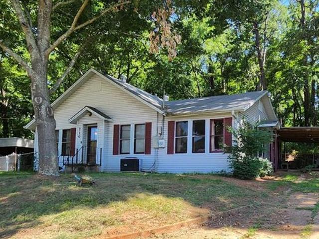House for sale in Hughes Springs, Texas