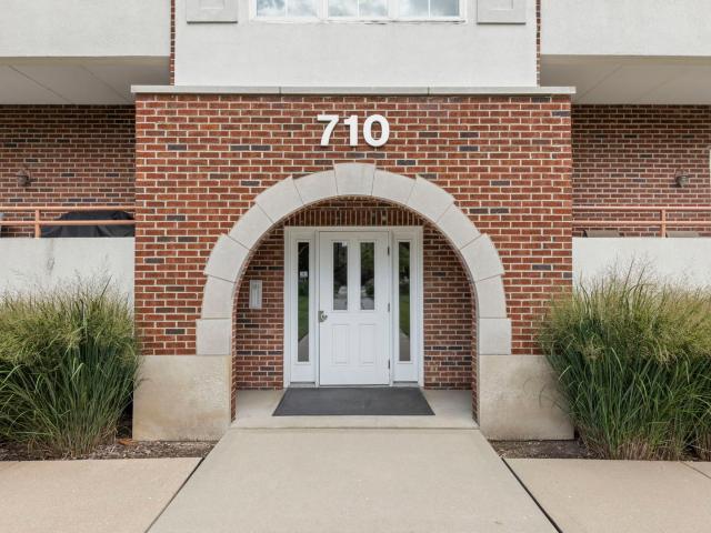 Condo for sale in Westmont, Illinois