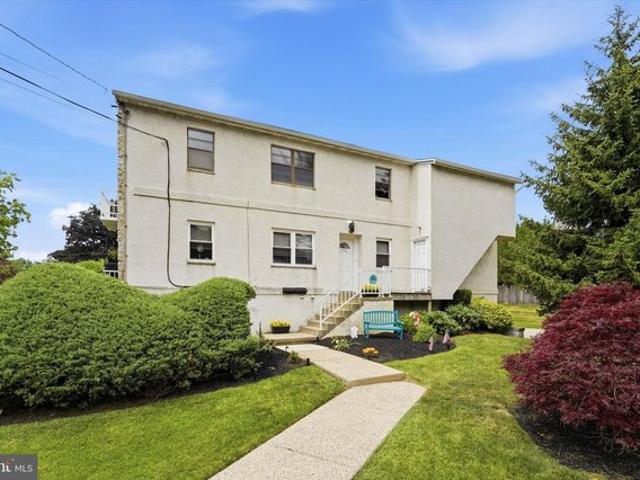 Condo for sale in Lansdale, Pennsylvania