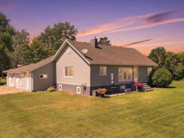 House for sale in Alberta
