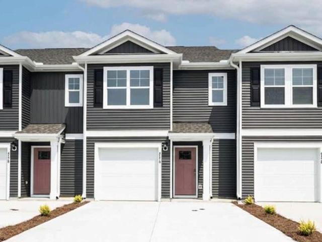 Townhouse for sale in Leland, North Carolina