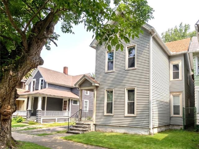 House for sale in Detroit - Shoreway, Cleveland