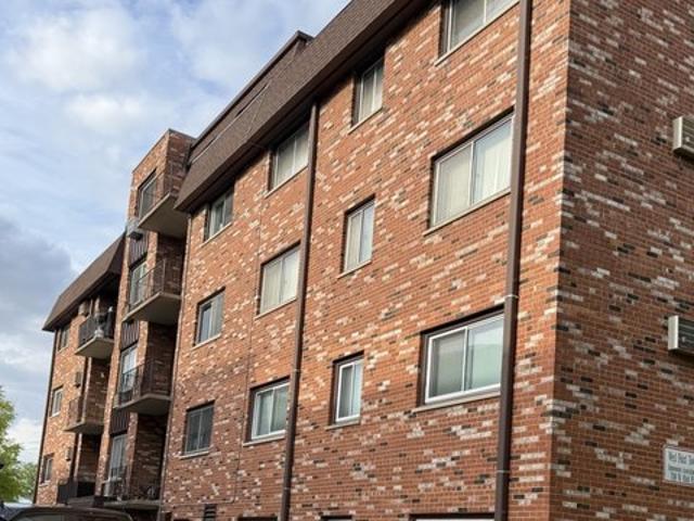 Condo for sale in Oak Lawn, Illinois