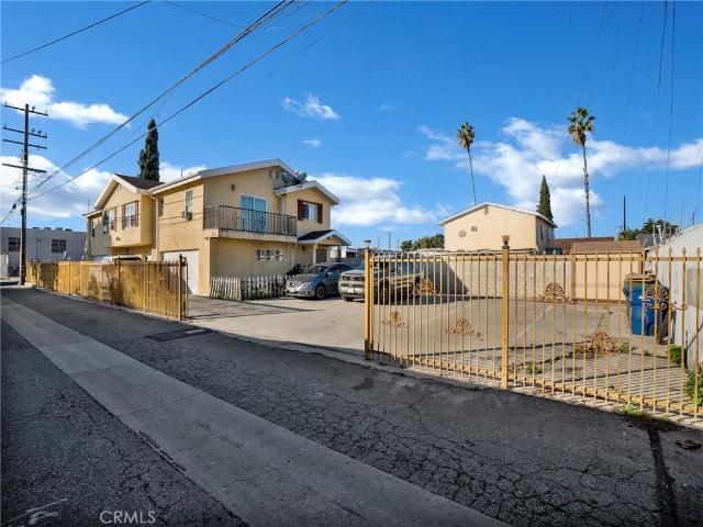 House for sale in Bell Gardens, California