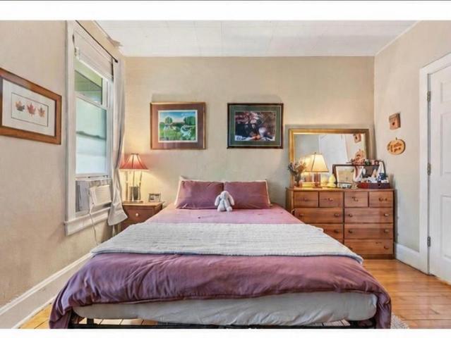House for sale in Hennepin, Minnesota
