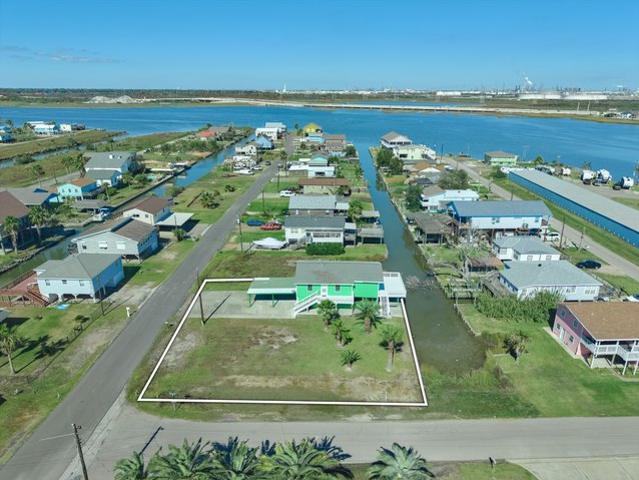 House for sale in Hitchcock, Texas