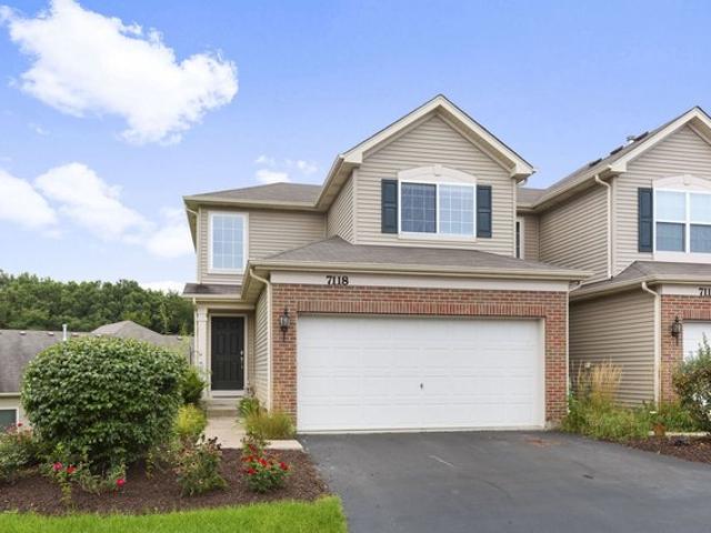 Townhouse for sale in Fox Lake, Illinois