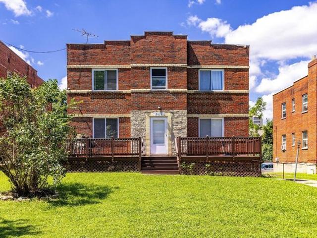 House for sale in Roselawn, Ohio