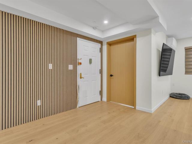 Condo for sale in Pomonok, New York