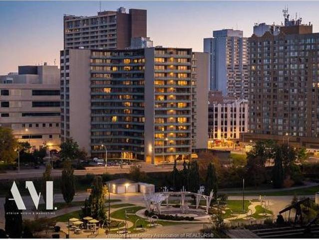 Condo for sale in City Centre, Windsor