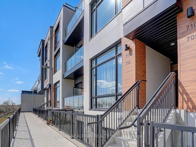 Condo for sale in Richmond Hill, Golden Horseshoe