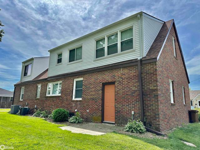 House for sale in Grinnell, Iowa