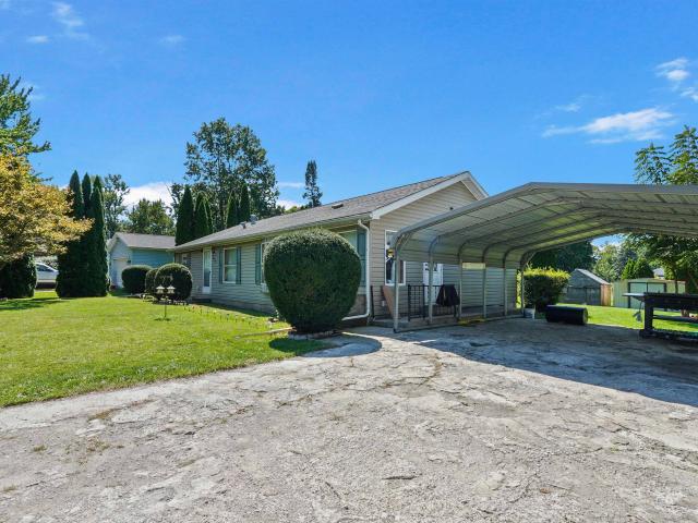 House for sale in Chamberlain, Goshen