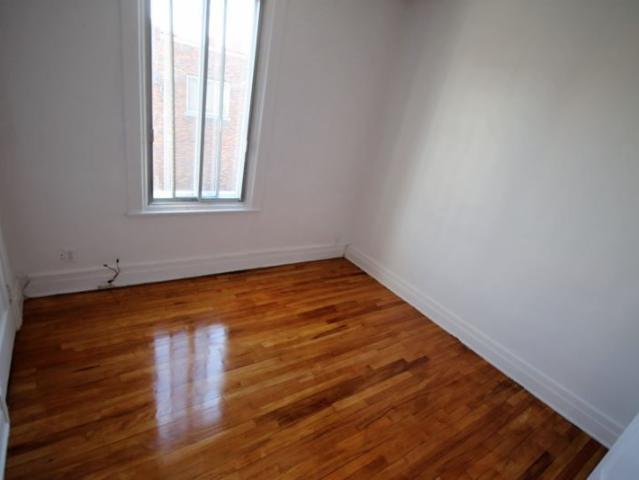Apartment for rent in St. Leonard's, Quebec