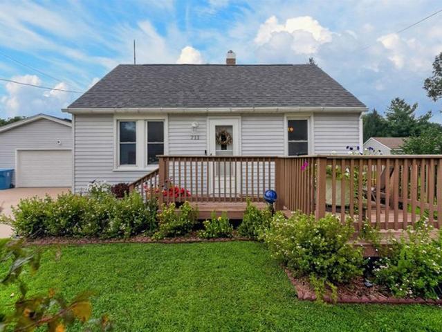 House for sale in Waterloo, Iowa