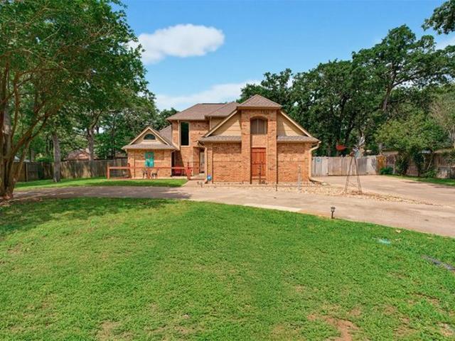 House for sale in Milam, Texas