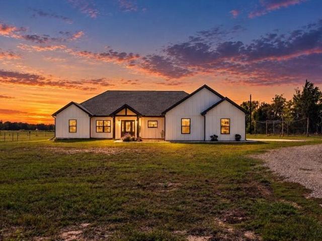 House for sale in Edgewood, Van Zandt County