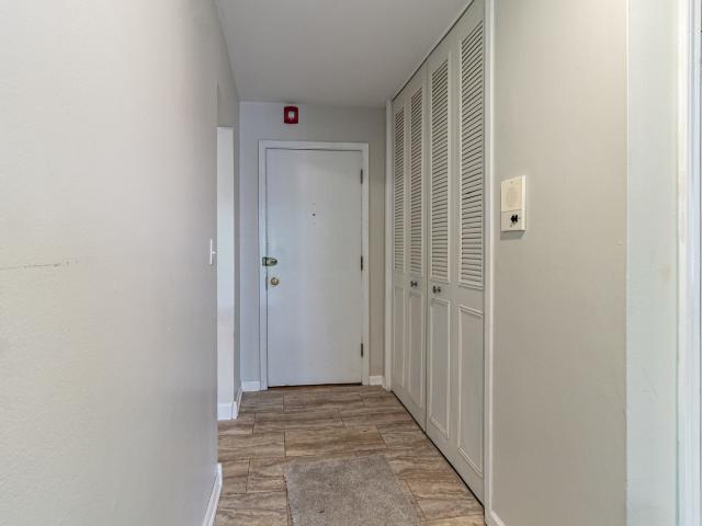 Condo for sale in Arlington Heights, Illinois
