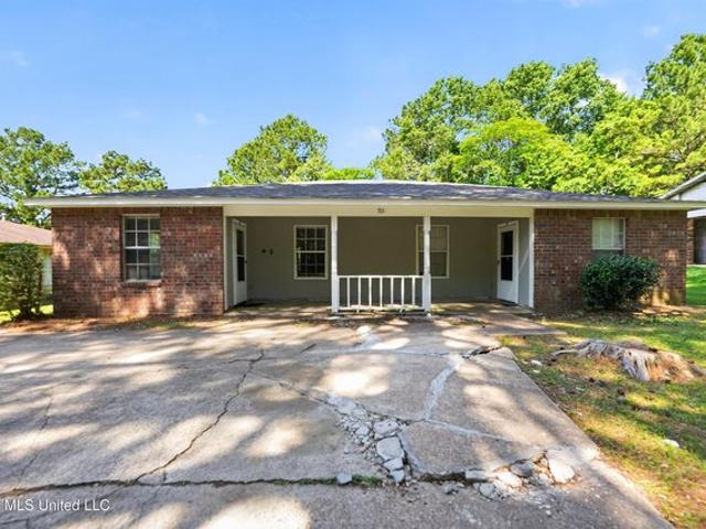 Townhouse for sale in Pearl, Mississippi