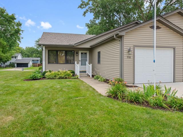 House for sale in North Aurora, Illinois