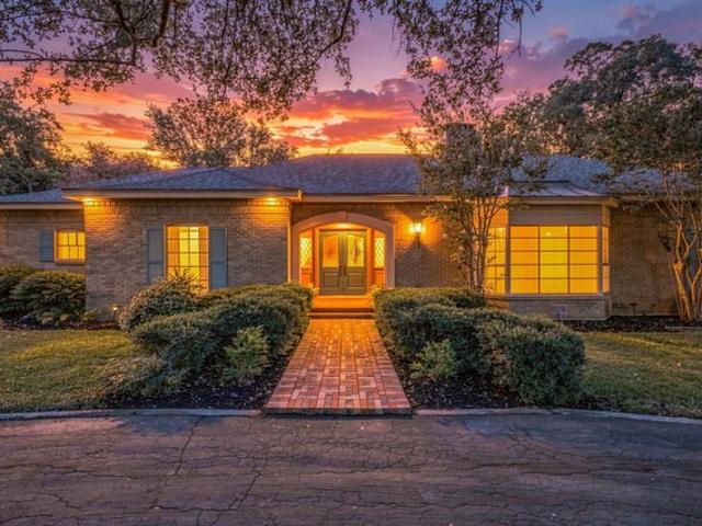 House for sale in Dublin, Erath County