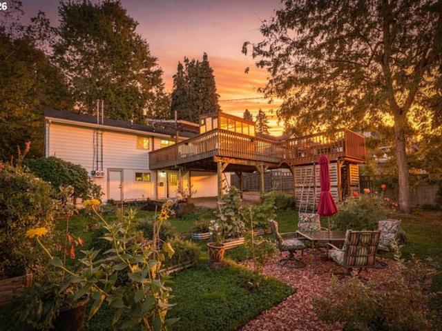 House for sale in McLoughlin, Oregon City