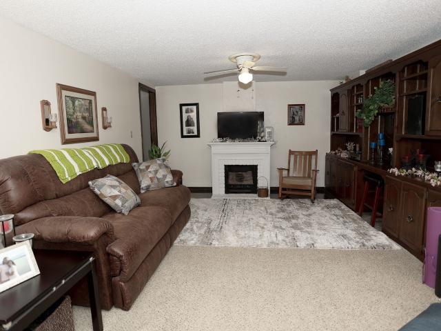 House for sale in Chariton, Iowa