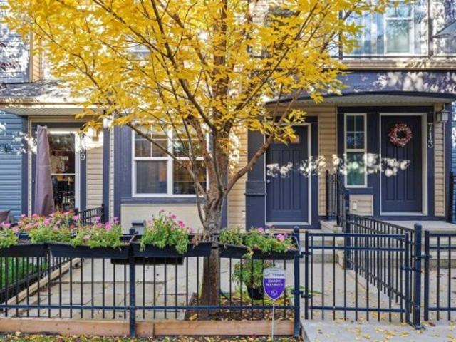 Townhouse for sale in Mosaic Mirage, Calgary