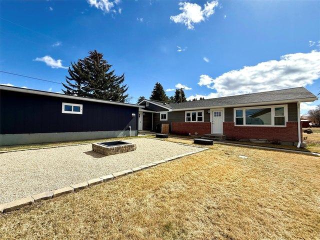 House for sale in Deer Lodge, Montana