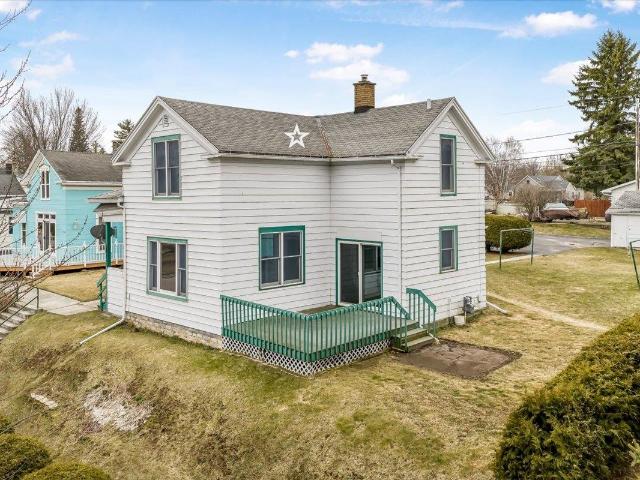 House for sale in Kewaunee, Kewaunee County