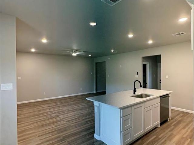 House for sale in West House for sale in West