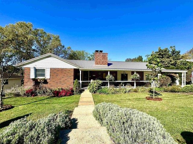 House for sale in Bridgeport, West Virginia