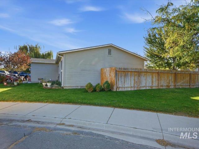 House for sale in Wilder, Canyon County