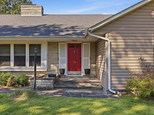 House for sale in Mayfield, Graves County
