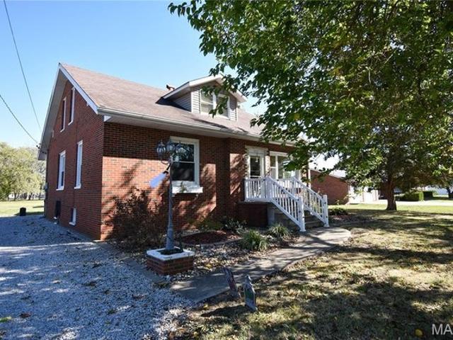 House for sale in Staunton, Illinois