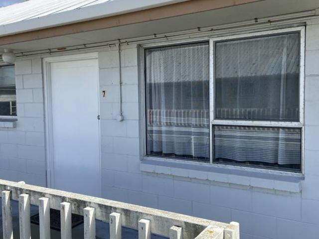 Apartment for rent in Johnsonville East, Wellington