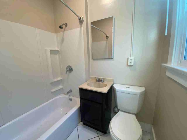 Apartment for rent in Long Beach, California