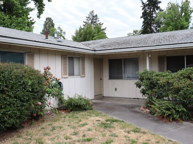 House for sale in Oregonia