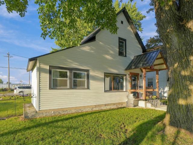House for sale in Bluffton, Wells County