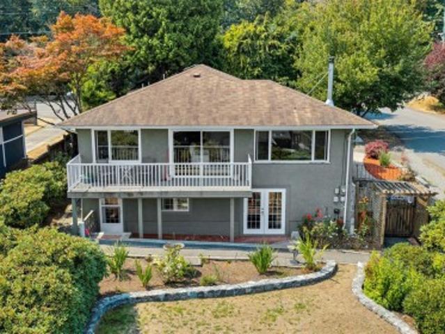 House for sale in Saanich, British Columbia