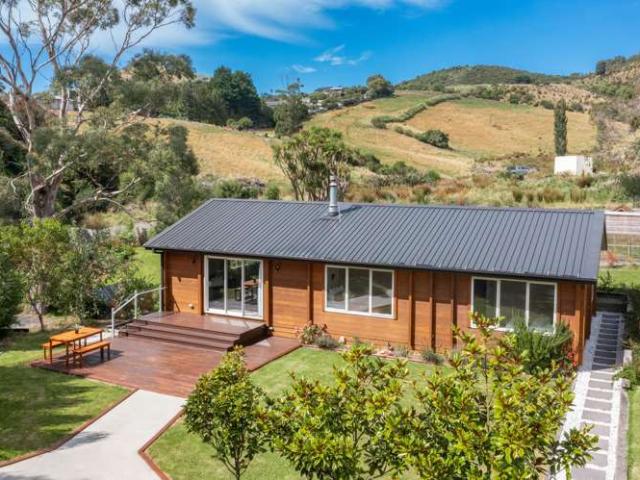 House for sale in Otakou