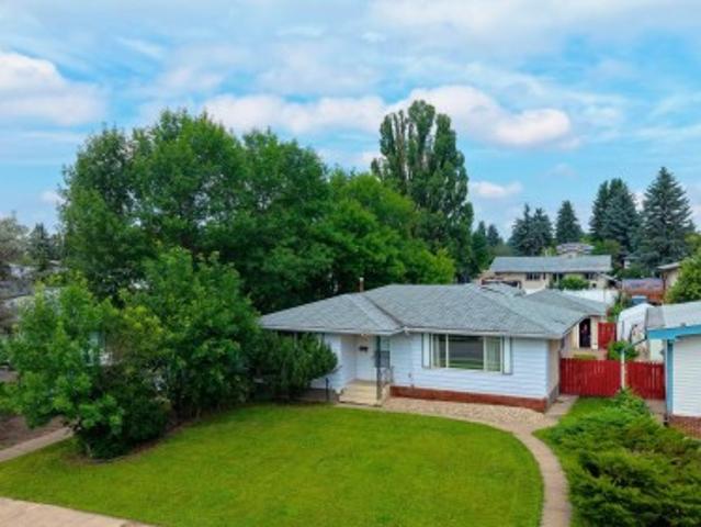 House for sale in Wedgewood, Alberta