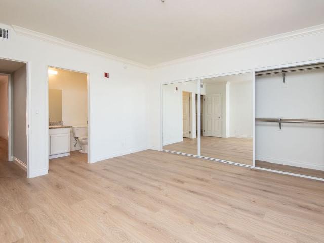 Apartment for rent in Canoga Park, California