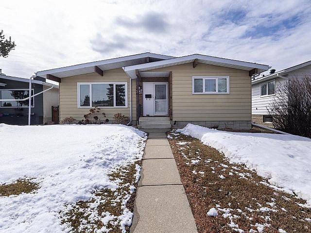 House for sale in Wedgewood, Alberta